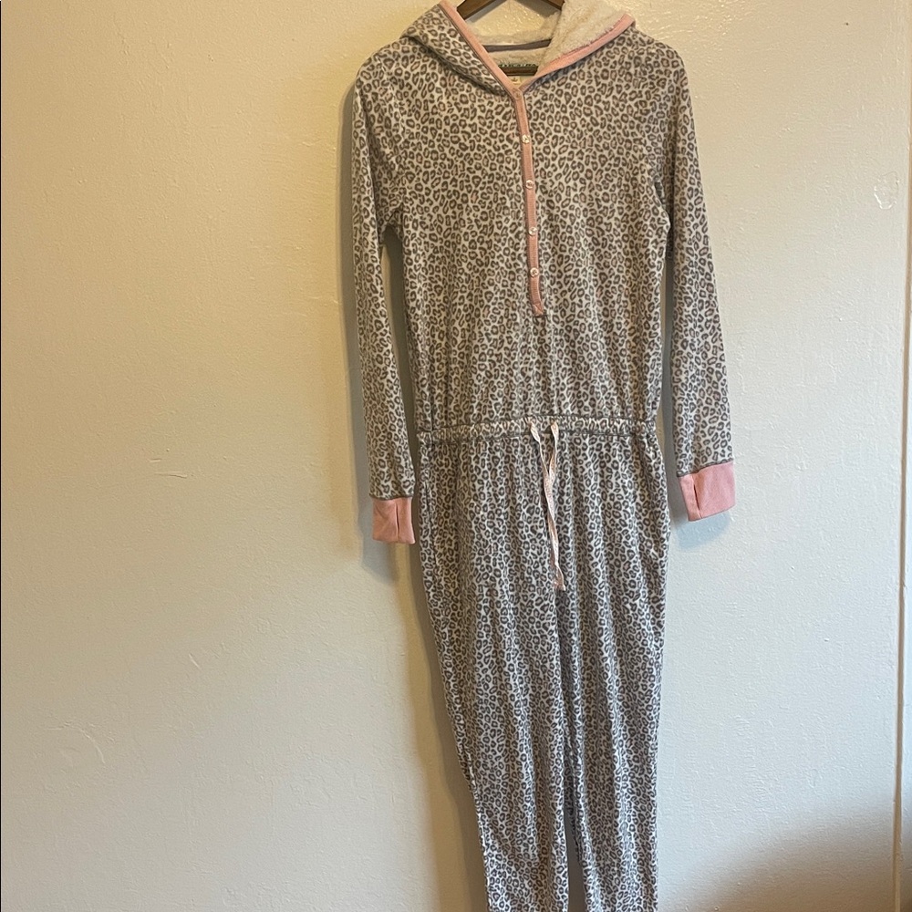 Aina Be Gray Leopard Print Pajama with Pink Trim